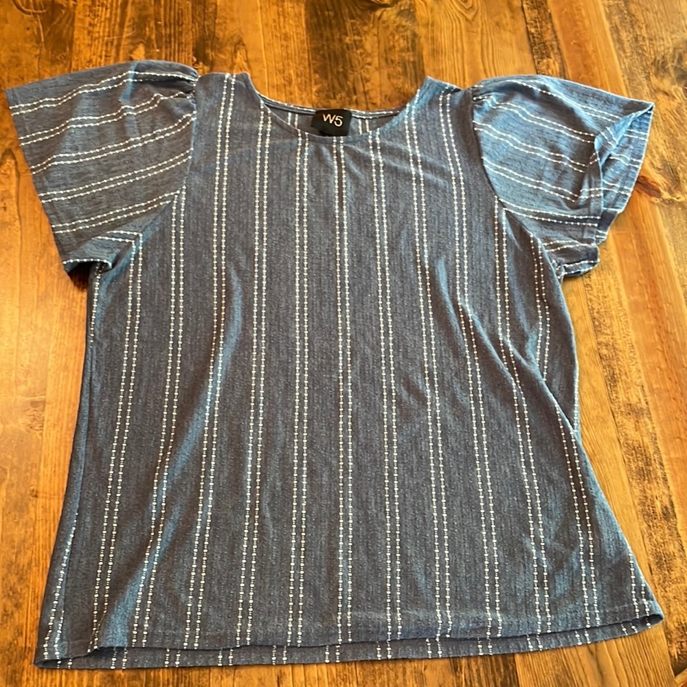 Short sleeve tee